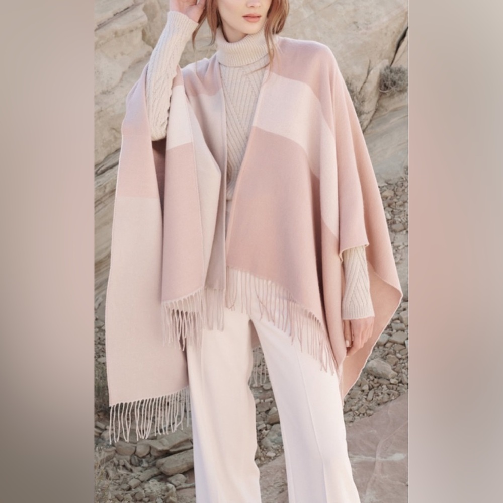 Soia & Kyo Woven Scarf with Fringe quartz cardigan